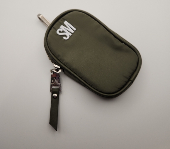 Steve Madden Bag Charm Key Or Card Storage NWOT - Picture 1 of 8
